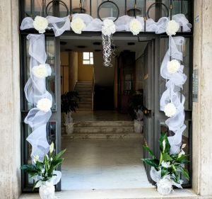 Featured image for “Addobbo per matrimonio uscita abitazione”