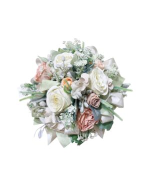Centrotavola artificiale con rose bianche, fiori color cipria e verde decorativo